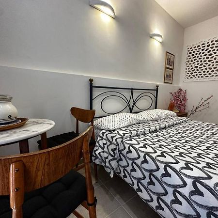 Enchanting Room In Bari Old Town Exterior foto